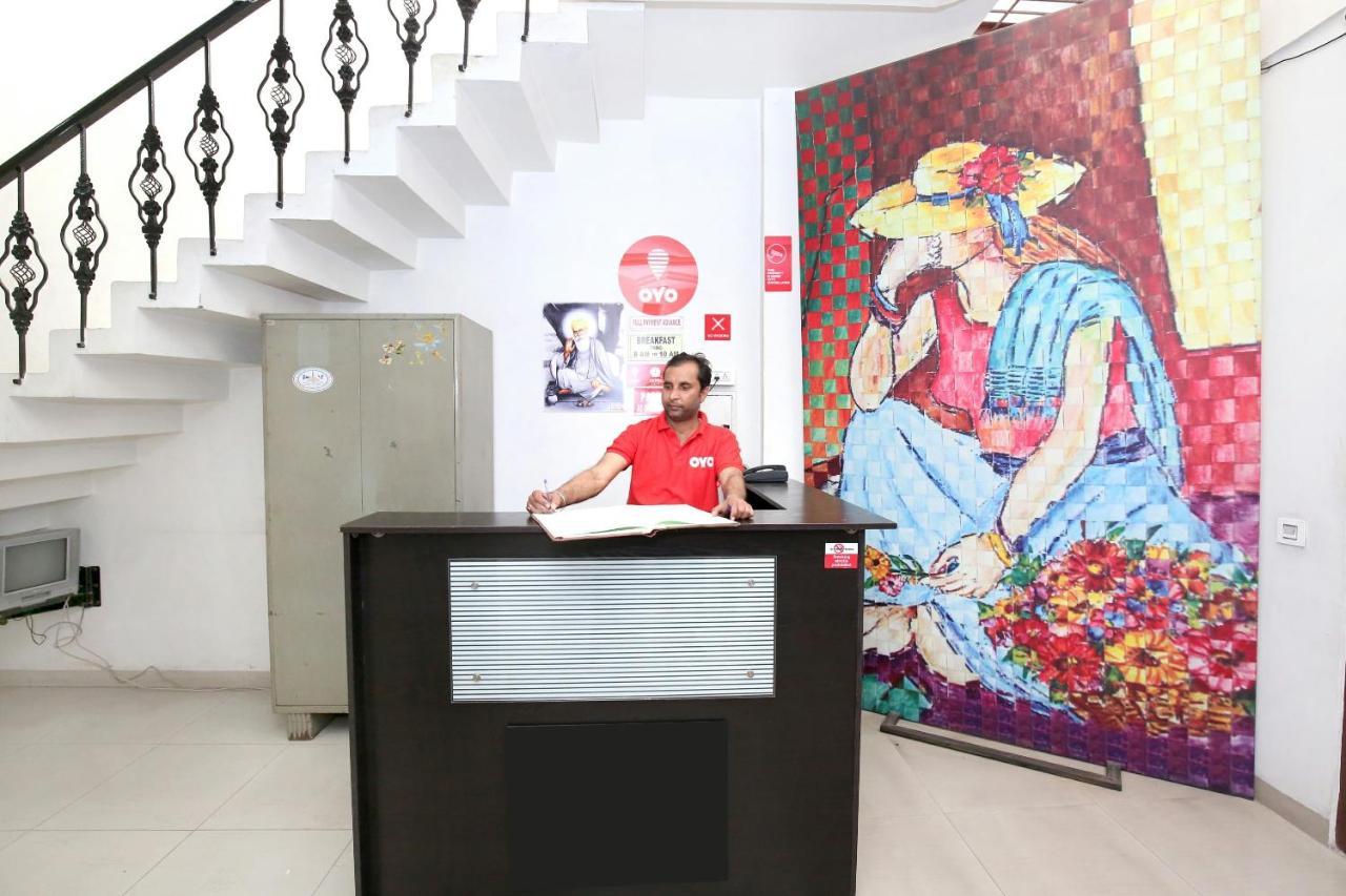 Oyo 8105 Royale Guest House Ludhiana Exterior foto